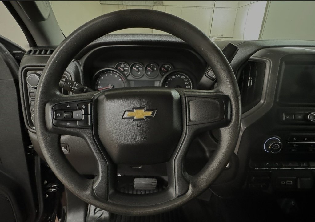 2023 Chevrolet Silverado 1500 WT Crew Cab 4x4 in Montague, Prince Edward Island - 9 - w1024h768px