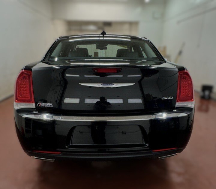 2019 Chrysler 300 Limited in Montague, Prince Edward Island - 3 - w1024h768px