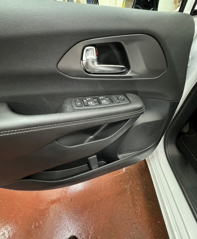 2026 Chrysler Grand Caravan SXT in Montague, Prince Edward Island - 8 - w1024h768px