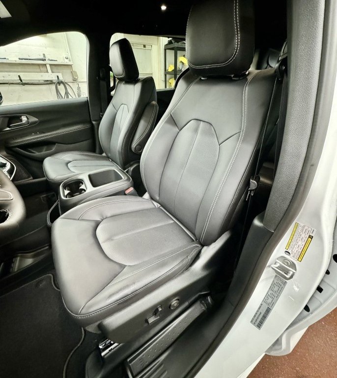 2026 Chrysler Grand Caravan SXT in Montague, Prince Edward Island - 10 - w1024h768px