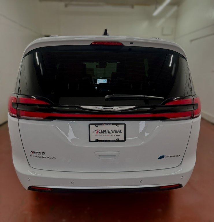2024  PACIFICA PLUG-IN HYBRID PINNACLE in Montague, Prince Edward Island - 3 - w1024h768px
