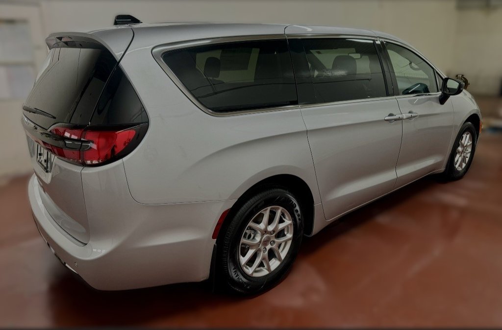 2024  Pacifica TOURING in Montague, Prince Edward Island - 2 - w1024h768px