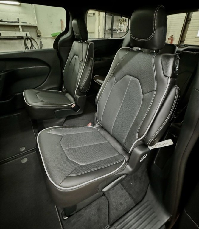 2026 Chrysler PACIFICA LIMITED AWD in Montague, Prince Edward Island - 14 - w1024h768px
