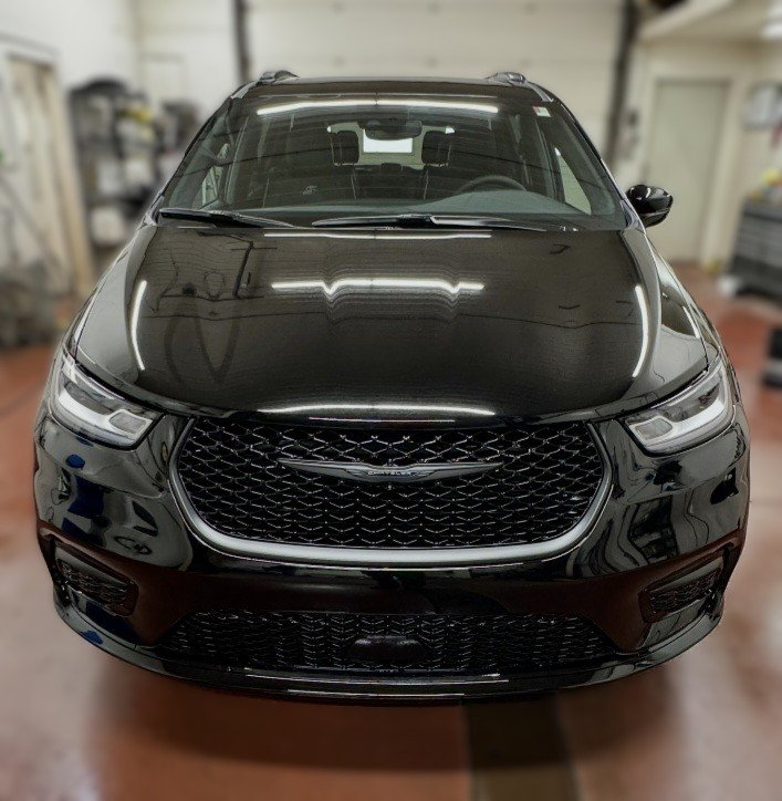 2026 Chrysler PACIFICA LIMITED AWD in Montague, Prince Edward Island - 6 - w1024h768px