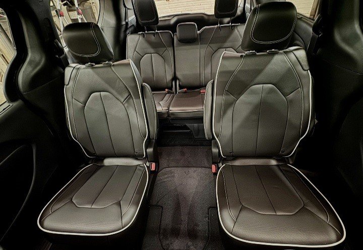 2026 Chrysler PACIFICA LIMITED AWD in Montague, Prince Edward Island - 13 - w1024h768px