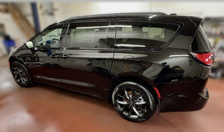 2026 Chrysler PACIFICA LIMITED AWD in Montague, Prince Edward Island - 4 - w1024h768px