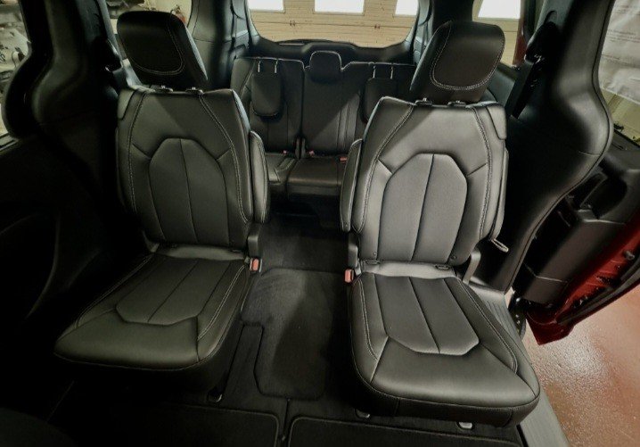 2026 Chrysler Pacifica SELECT in Montague, Prince Edward Island - 14 - w1024h768px
