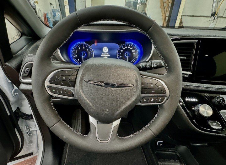 2026 Chrysler PACIFICA SELECT AWD in Montague, Prince Edward Island - 11 - w1024h768px