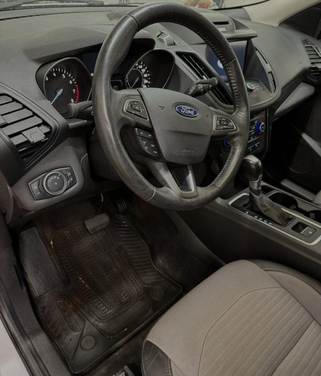 2017 Ford Escape SE AWD in Montague, Prince Edward Island - 9 - w1024h768px