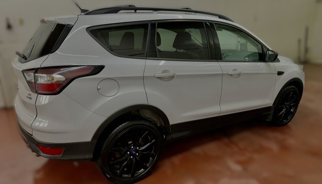 2017 Ford Escape SE AWD in Montague, Prince Edward Island - 2 - w1024h768px