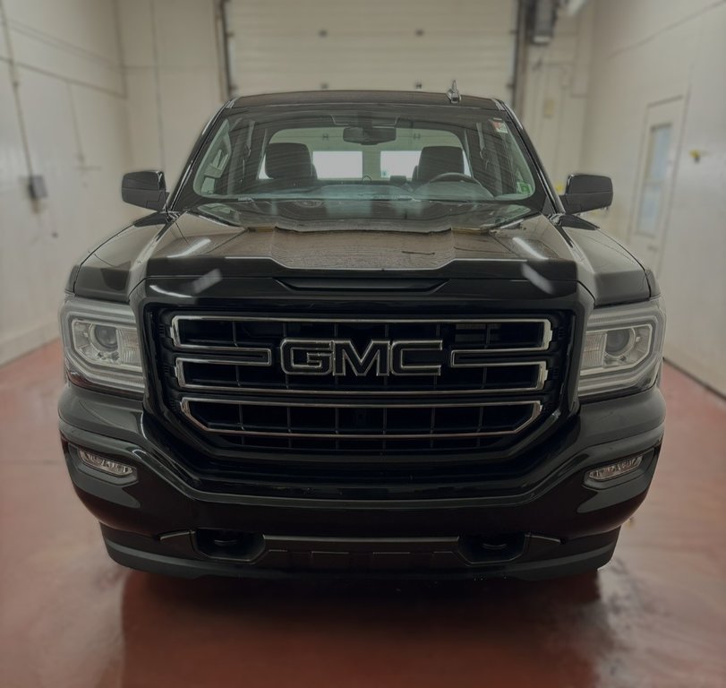2019  SIERRA 1500 LIMITED Double Cab 4x4 in Montague, Prince Edward Island - 6 - w1024h768px