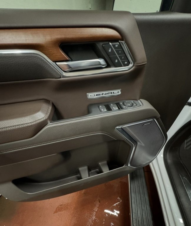 2023 GMC Sierra 1500 Denali 4x4 Crew Cab Duramax in Montague, Prince Edward Island - 8 - w1024h768px
