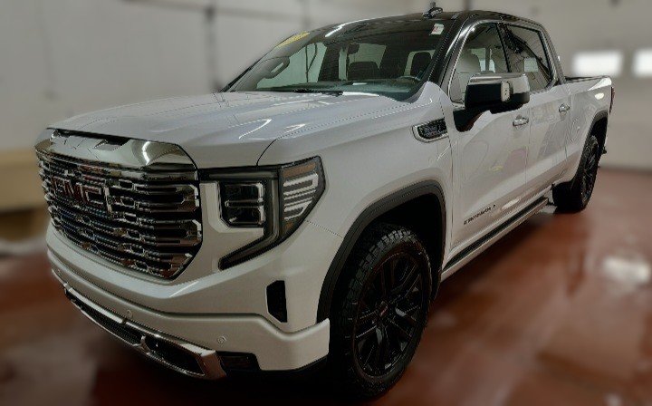 2023 GMC Sierra 1500 Denali 4x4 Crew Cab Duramax in Montague, Prince Edward Island - 5 - w1024h768px