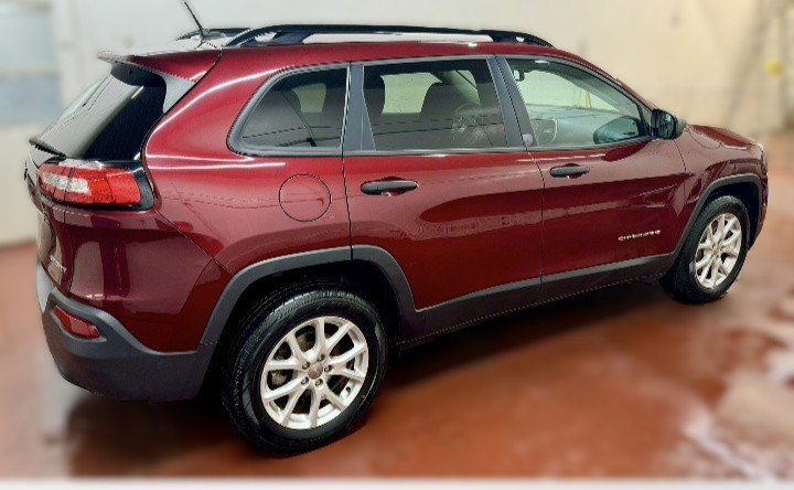 2018 Jeep Cherokee Sport in Montague, Prince Edward Island - 2 - w1024h768px