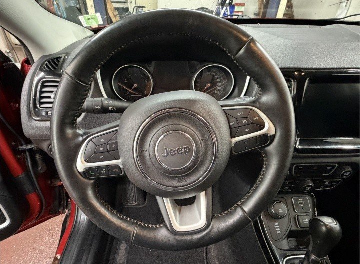 2018 Jeep Compass Limited 4x4 in Montague, Prince Edward Island - 11 - w1024h768px