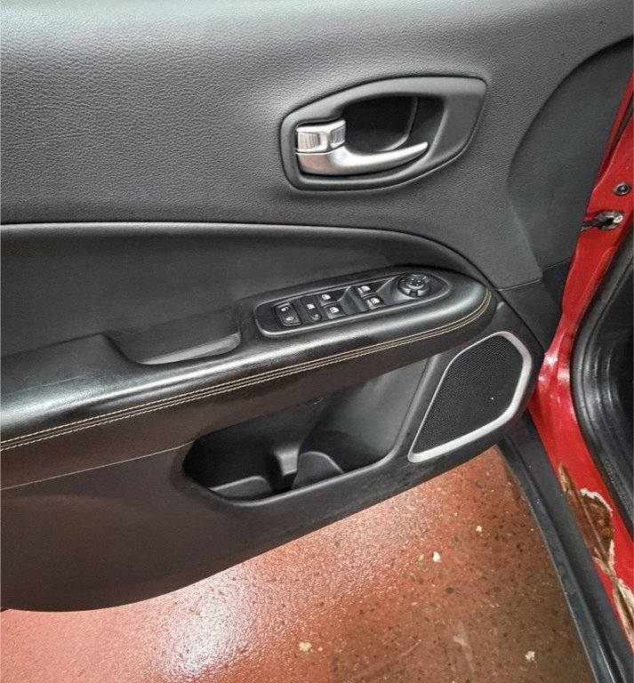 2018 Jeep Compass Limited 4x4 in Montague, Prince Edward Island - 8 - w1024h768px