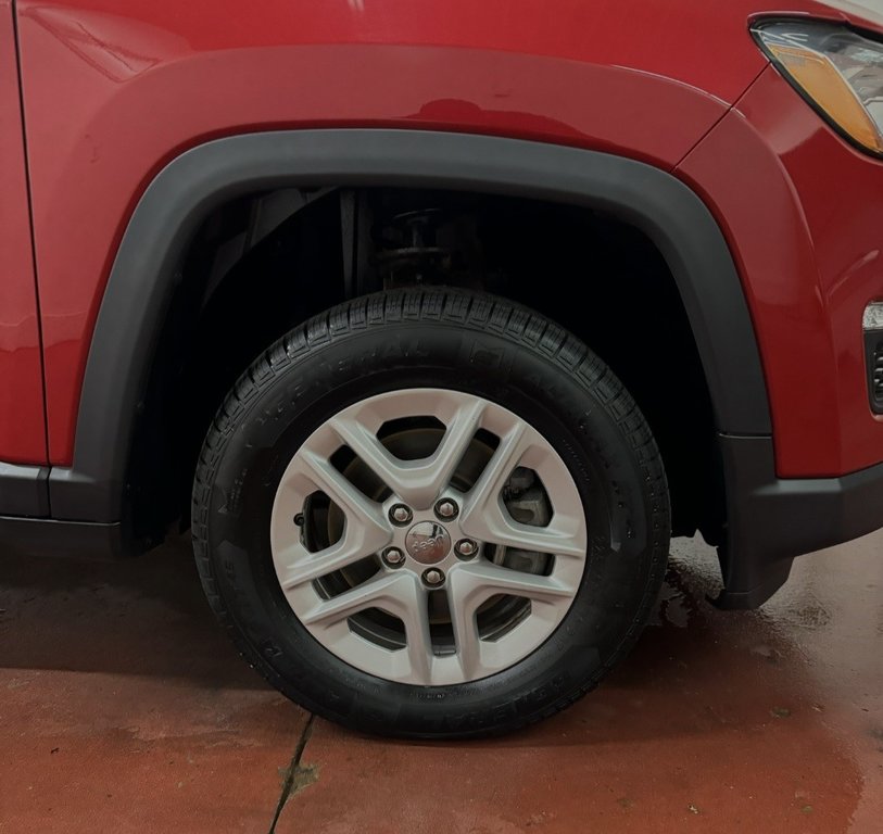 2019 Jeep Compass Sport 4x4 in Montague, Prince Edward Island - 7 - w1024h768px