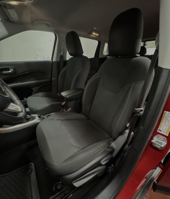 2019 Jeep Compass Sport 4x4 in Montague, Prince Edward Island - 10 - w1024h768px
