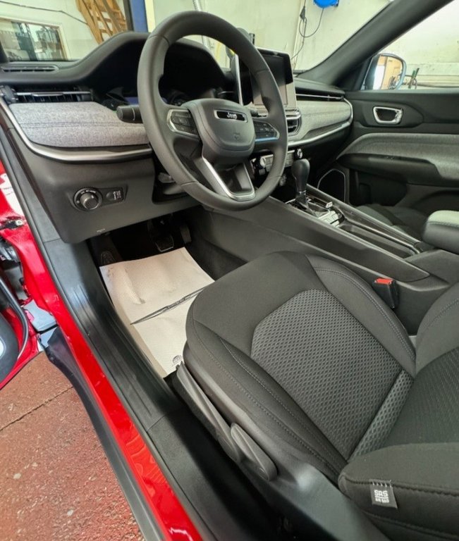 Jeep COMPASS SPORT 2025 à Montague, Île-du-Prince-Édouard - 10 - w1024h768px