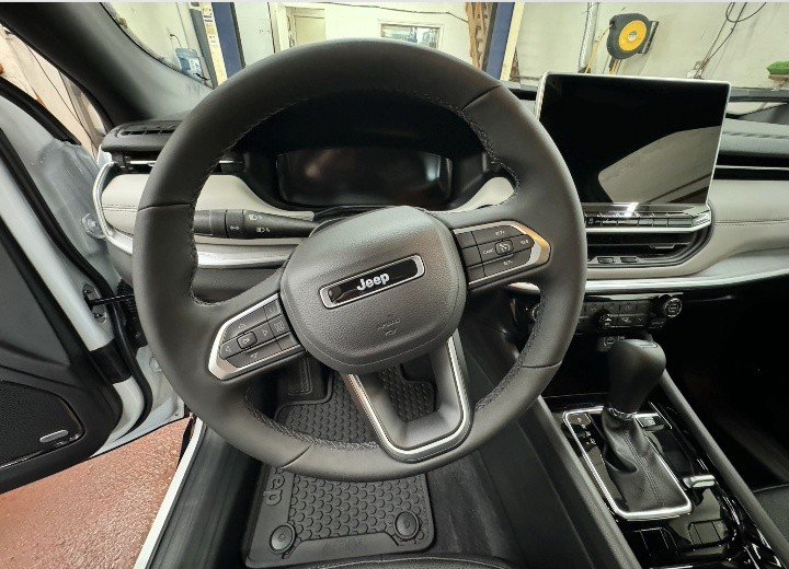 2025 Jeep COMPASS LIMITED in Montague, Prince Edward Island - 11 - w1024h768px