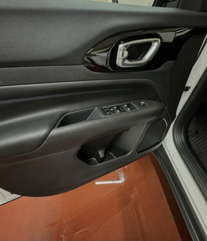 2025 Jeep Compass ALTITUDE in Montague, Prince Edward Island - 8 - w1024h768px