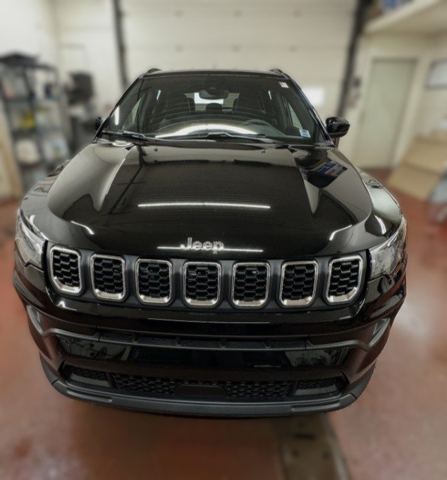 2025 Jeep Compass NORTH in Montague, Prince Edward Island - 6 - w1024h768px