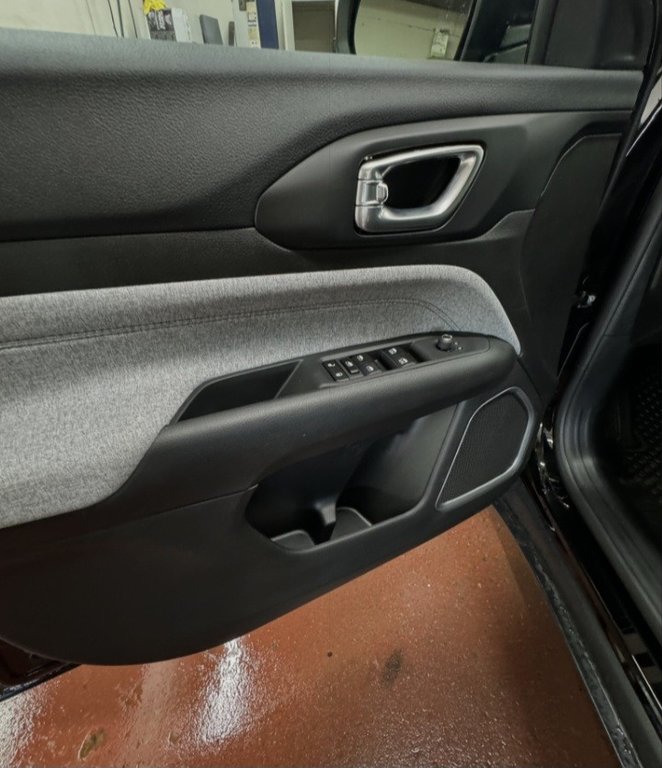 2025 Jeep Compass NORTH in Montague, Prince Edward Island - 8 - w1024h768px