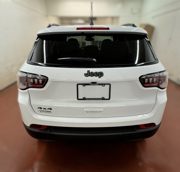 2026 Jeep Compass NORTH in Montague, Prince Edward Island - 3 - w1024h768px