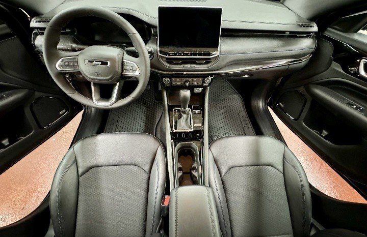 2026 Jeep Compass NORTH in Montague, Prince Edward Island - 13 - w1024h768px