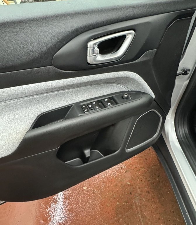 2026 Jeep Compass NORTH in Montague, Prince Edward Island - 8 - w1024h768px