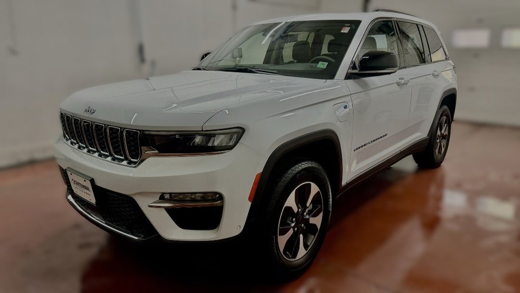 2023  Grand Cherokee 4xe 4XE in Montague, Prince Edward Island - 5 - w1024h768px