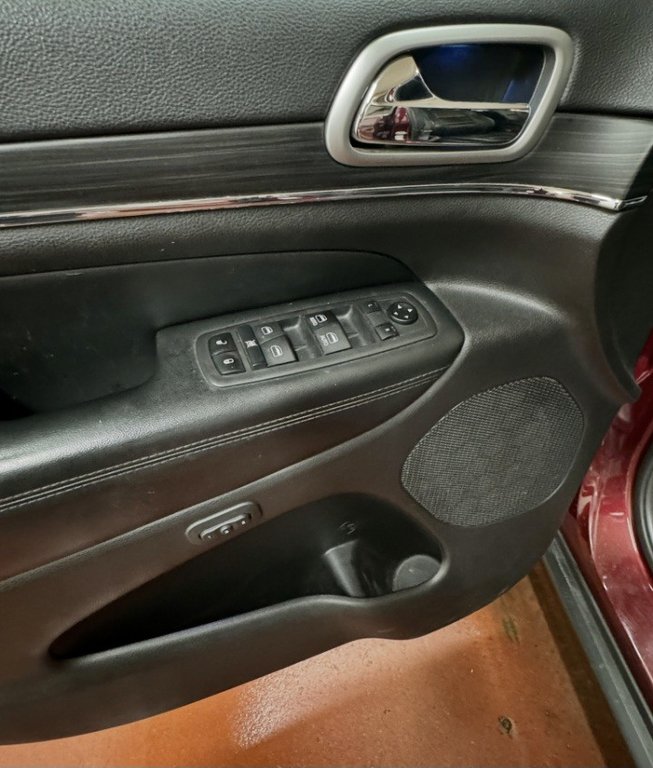 2019 Jeep Grand Cherokee Limited 4x4 in Montague, Prince Edward Island - 8 - w1024h768px
