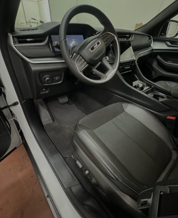 2024 Jeep Grand Cherokee ALTITUDE in Montague, Prince Edward Island - 8 - w1024h768px