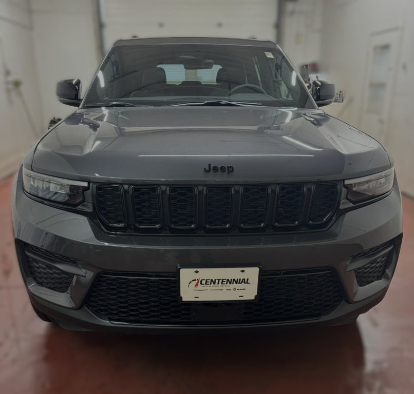 Jeep Grand Cherokee LAREDO ALTITUDE 2025 à Montague, Île-du-Prince-Édouard - 6 - w1024h768px