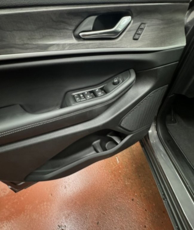 2025 Jeep Grand Cherokee LIMITED in Montague, Prince Edward Island - 8 - w1024h768px