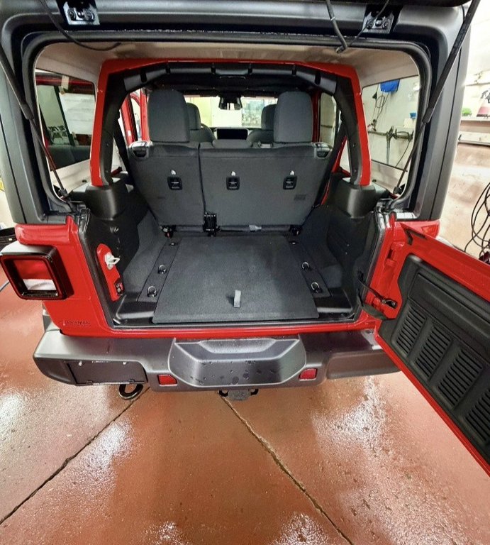 Jeep Wrangler 4-Door WILLYS 2026 à Montague, Île-du-Prince-Édouard - 17 - w1024h768px