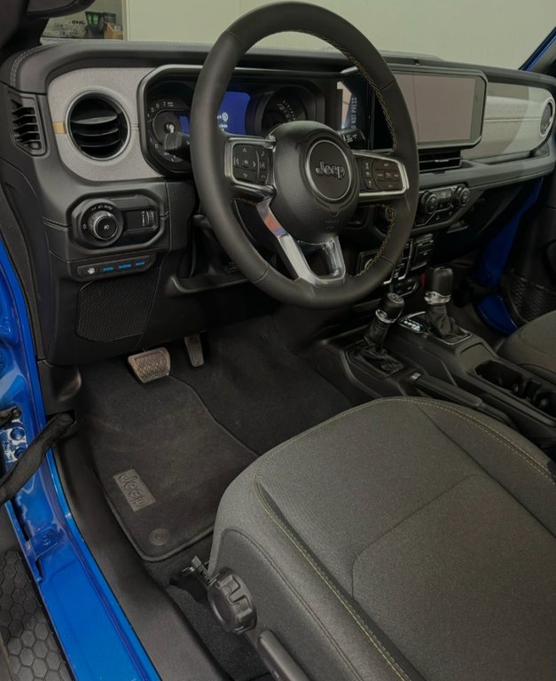Jeep Wrangler 4xe SAHARA 2024 à Montague, Île-du-Prince-Édouard - 9 - w1024h768px