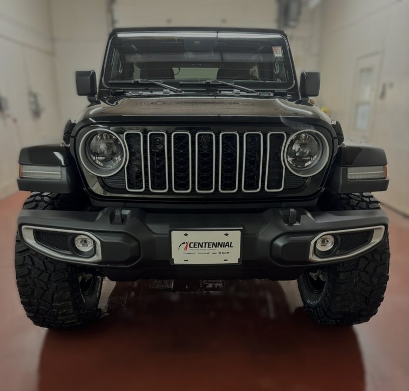 Jeep WRANGLER 4-Door SAHARA 2024 à Montague, Île-du-Prince-Édouard - 6 - w1024h768px