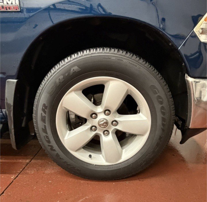 Ram 1500 Classic Tradesman Quad Cab 4x4 2023 à Montague, Île-du-Prince-Édouard - 7 - w1024h768px