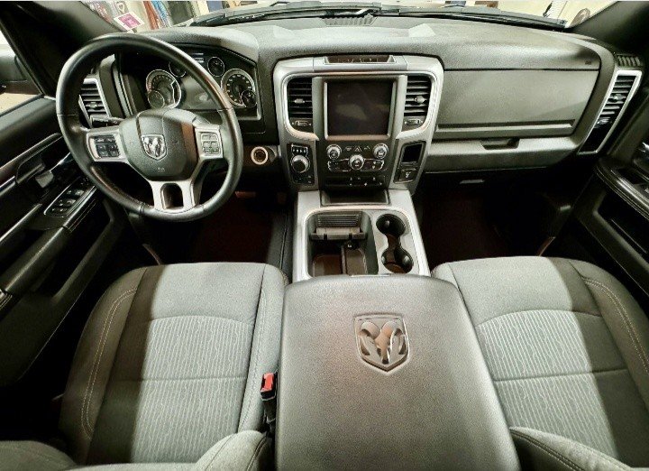 2024 Ram 1500 Classic Warlock Crew Cab 4x4 in Montague, Prince Edward Island - 13 - w1024h768px