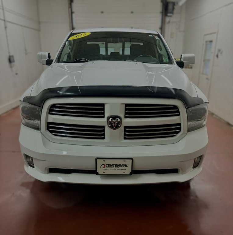 2015  1500 Sport Crew Cab 4x4 in Montague, Prince Edward Island - 6 - w1024h768px