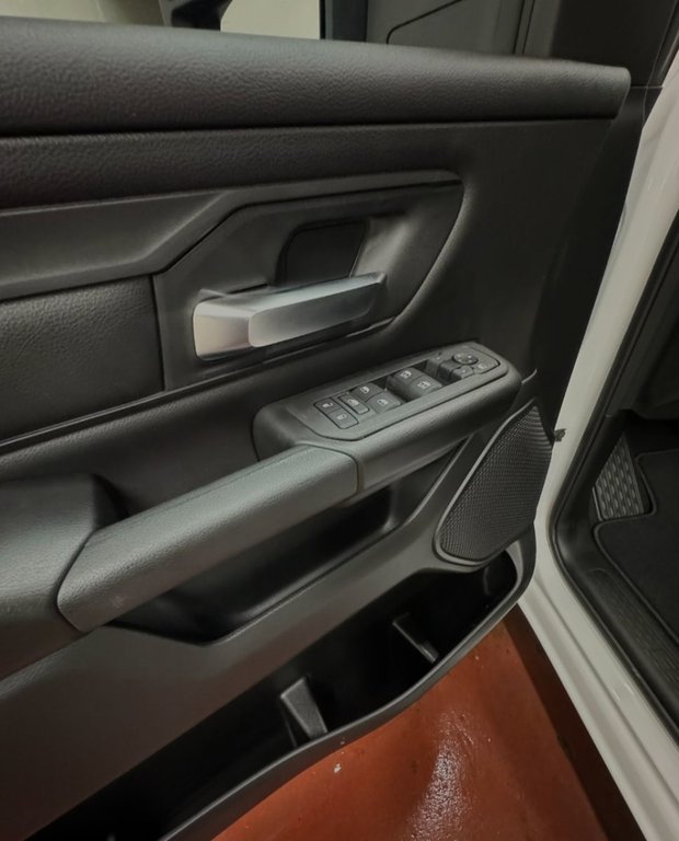 Ram 1500 TRADESMAN 2025 à Montague, Île-du-Prince-Édouard - 8 - w1024h768px