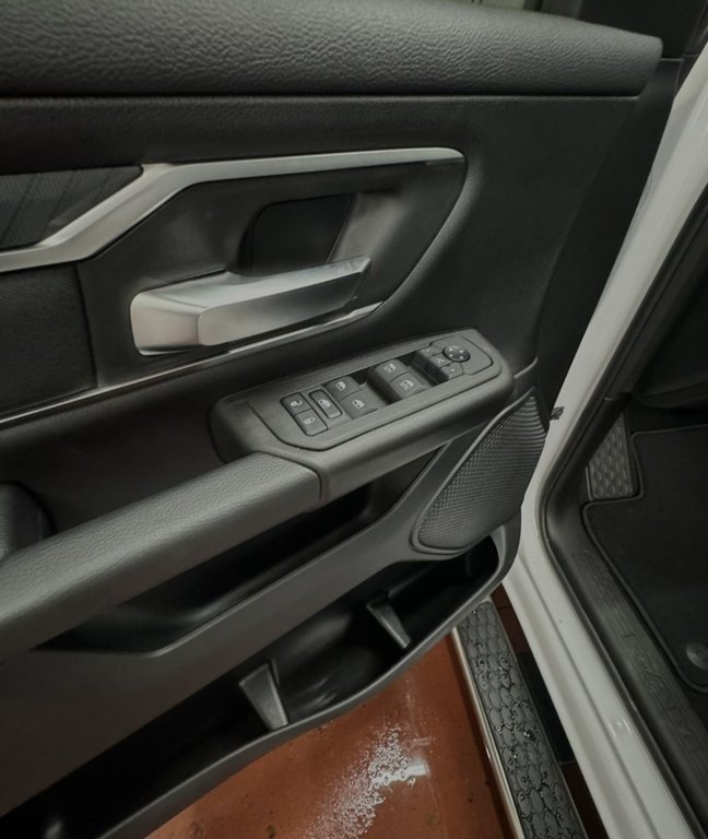 Ram 1500 BIG HORN 2025 à Montague, Île-du-Prince-Édouard - 8 - w1024h768px