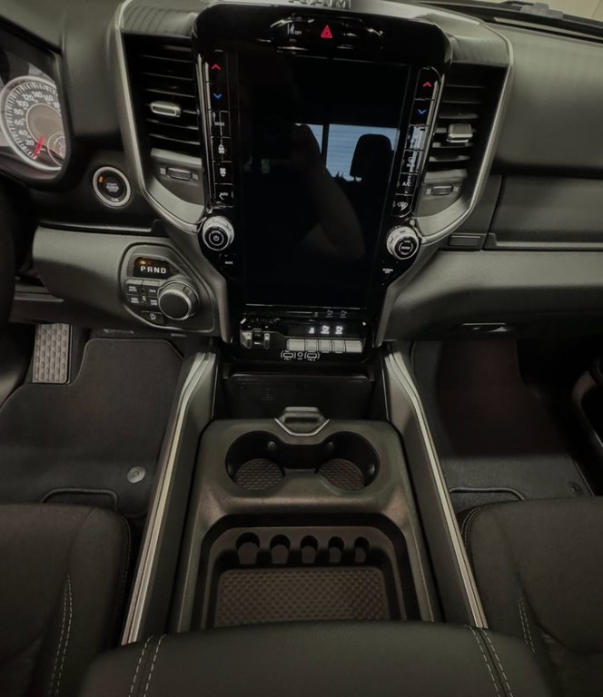 Ram 1500 BIG HORN 2025 à Montague, Île-du-Prince-Édouard - 12 - w1024h768px