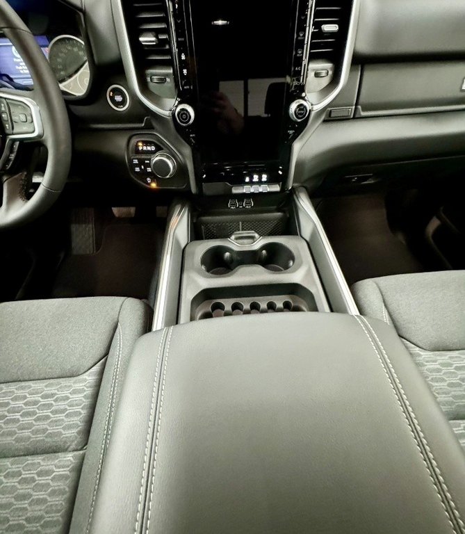 Ram 1500 BIG HORN 2026 à Montague, Île-du-Prince-Édouard - 11 - w1024h768px