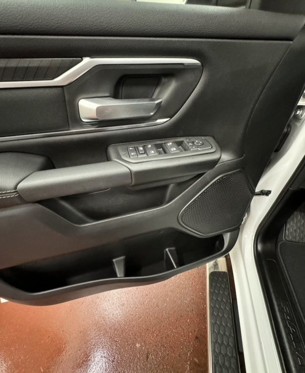 Ram 1500 BIG HORN 2026 à Montague, Île-du-Prince-Édouard - 8 - w1024h768px