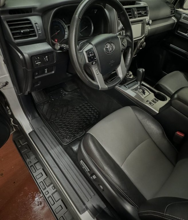 4Runner SR5 4x4 | 7-Passenger 2017 à Montague, Île-du-Prince-Édouard - 9 - w1024h768px