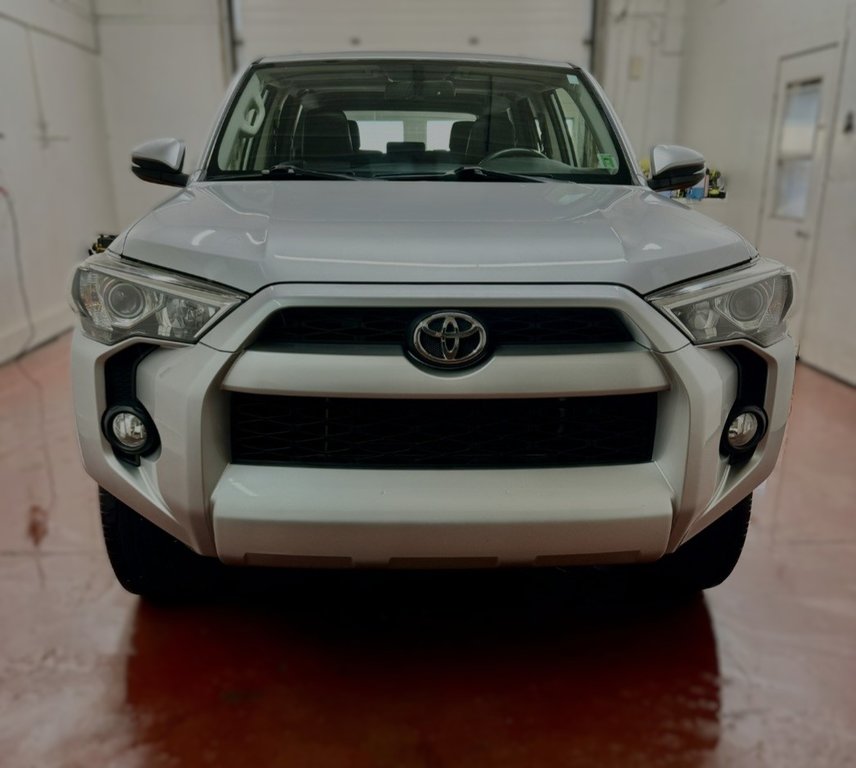 4Runner SR5 4x4 | 7-Passenger 2017 à Montague, Île-du-Prince-Édouard - 6 - w1024h768px