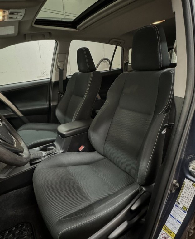 Toyota RAV4 XLE AWD 2014 à Montague, Île-du-Prince-Édouard - 10 - w1024h768px