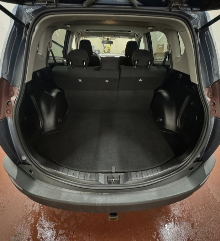 Toyota RAV4 XLE AWD 2014 à Montague, Île-du-Prince-Édouard - 16 - w1024h768px